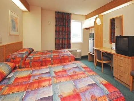 Rodeway Inn Willington North Екстериор снимка