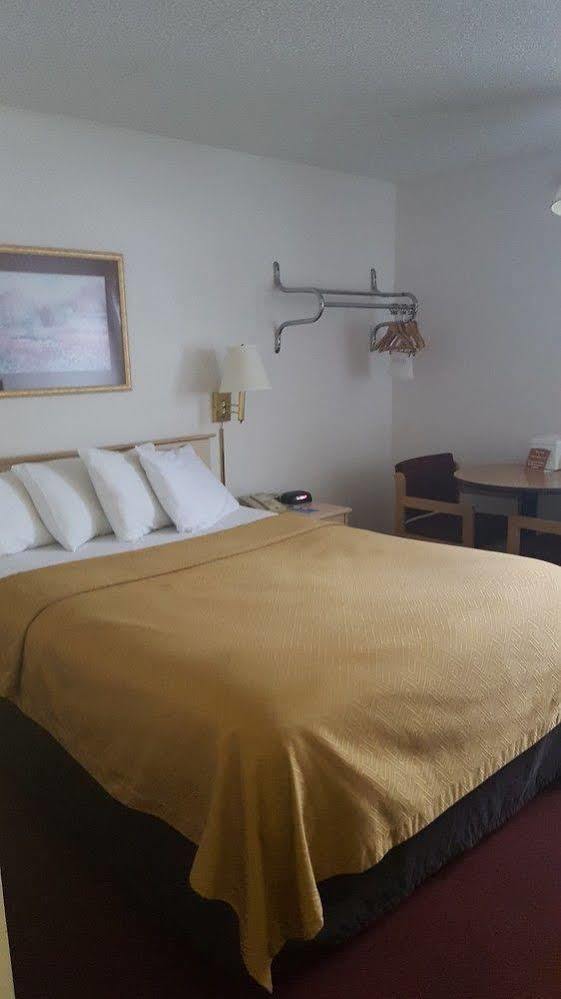 Rodeway Inn Willington North Екстериор снимка